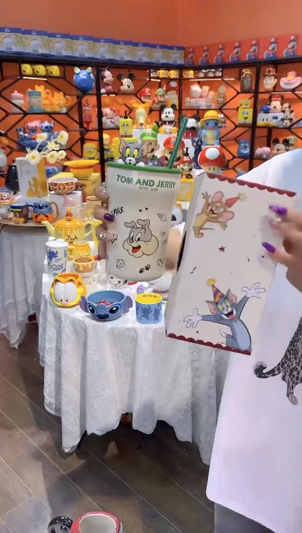 瓷片@@猫和老鼠绿色带盖陶瓷吸管杯