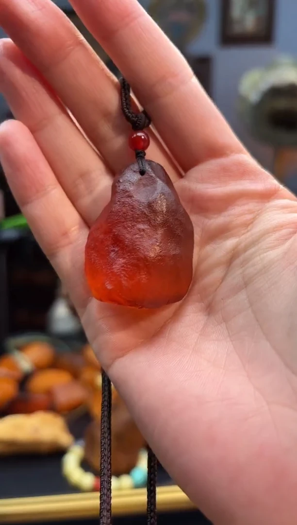 琥珀颈饰未镶嵌吊坠