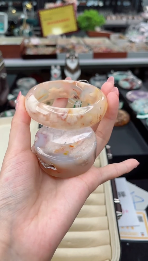 【闪购商品】石英质玉手镯未镶嵌57圈口（赠品镯心）6233431