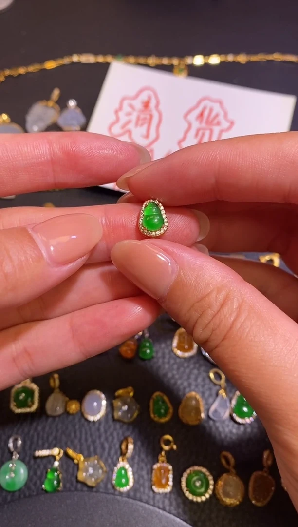 颈饰银S925镶嵌翡翠a货翡翠