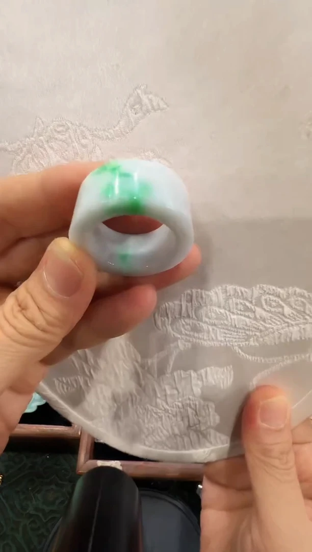 翡翠未镶嵌颈饰国风26