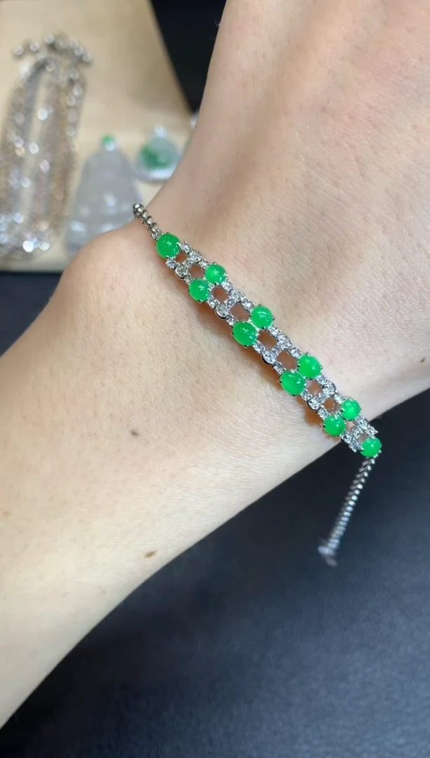 【闪购商品】翡翠手链18K金镶嵌蛋面【无服务费】