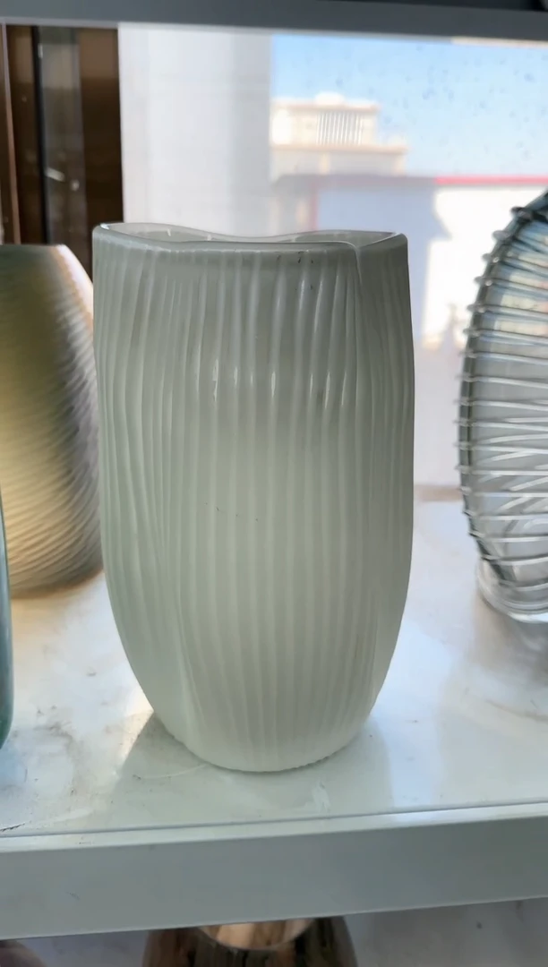 【闪购商品】花瓶15*25...........