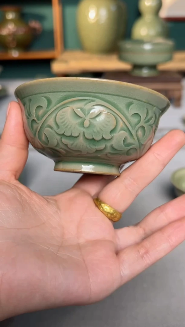 【闪购商品】其他耀州窑纯手工秘色内外双刻缠枝牡丹压手杯