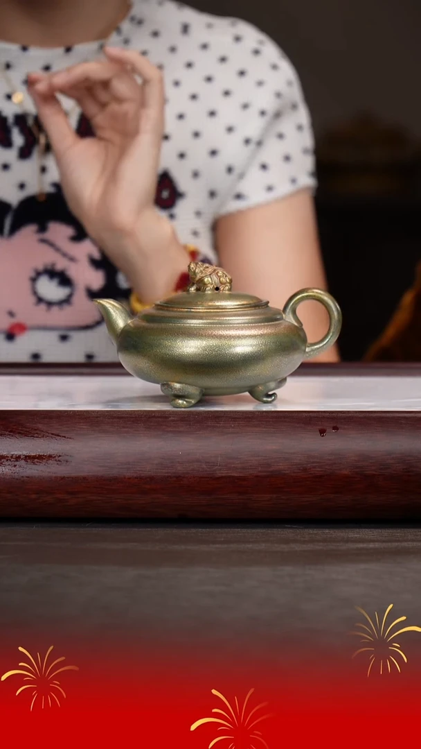 茶壶紫砂姚玲香/紫泥羽翎烧/龙生九子/260c