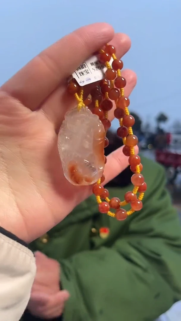 【闪购商品】水晶吊坠(赠链)未镶嵌天然兔毛多样性发一