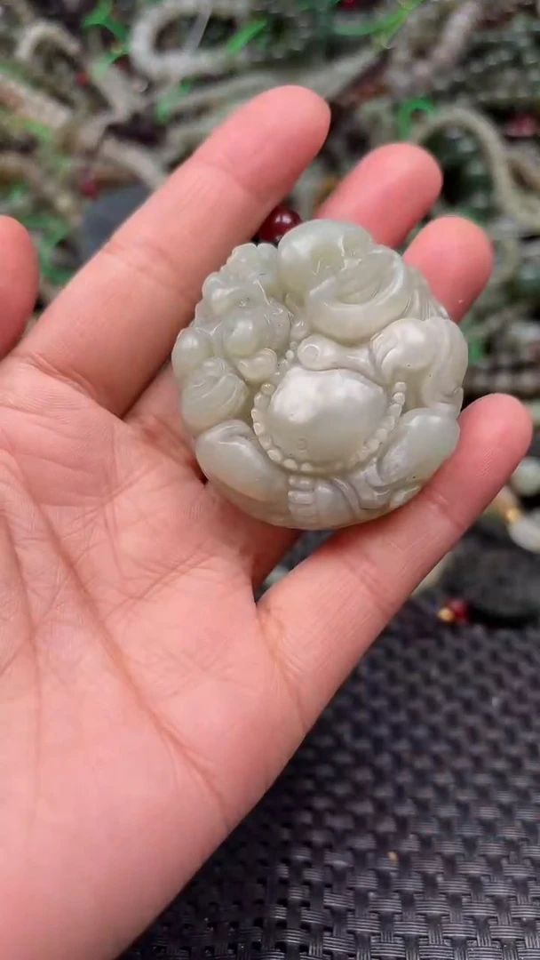 颈饰未镶嵌和田玉1