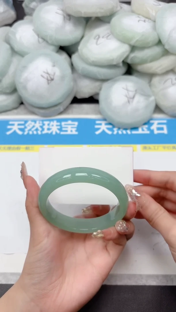 未镶嵌手镯石英质玉241-60.3