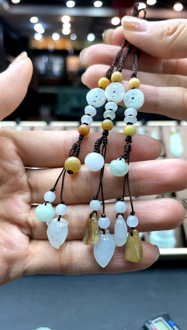 【闪购商品】翡翠挂件未镶嵌手机挂多样性发其一