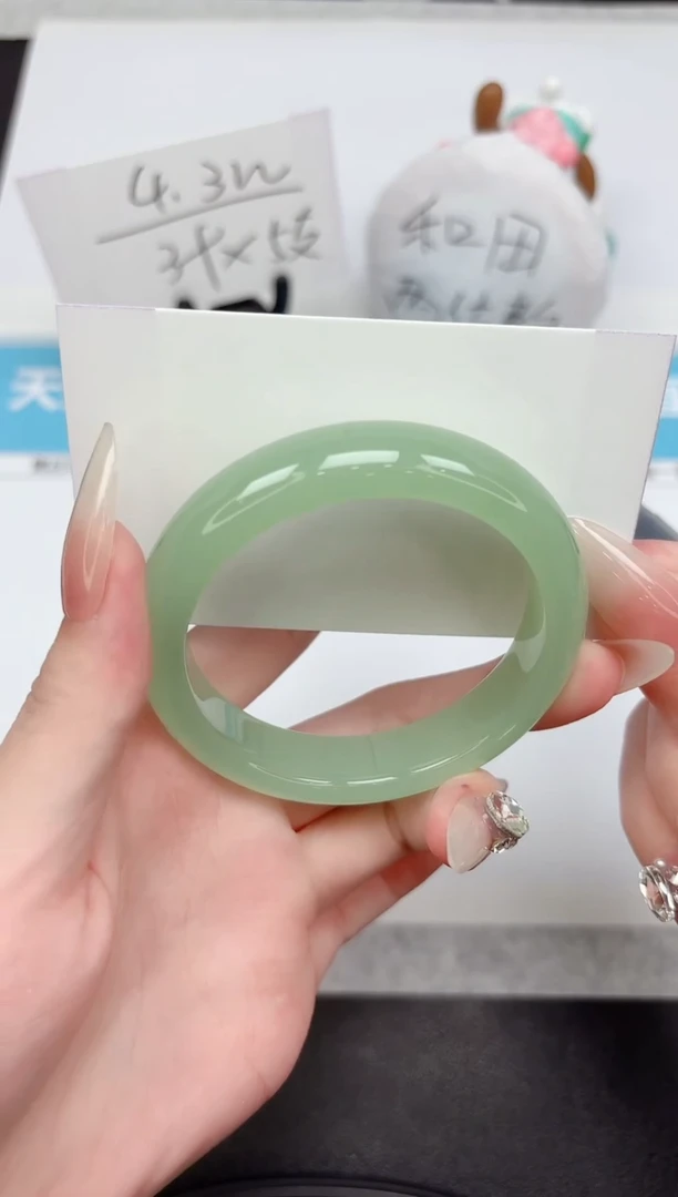 石英质玉手镯未镶嵌P153-56