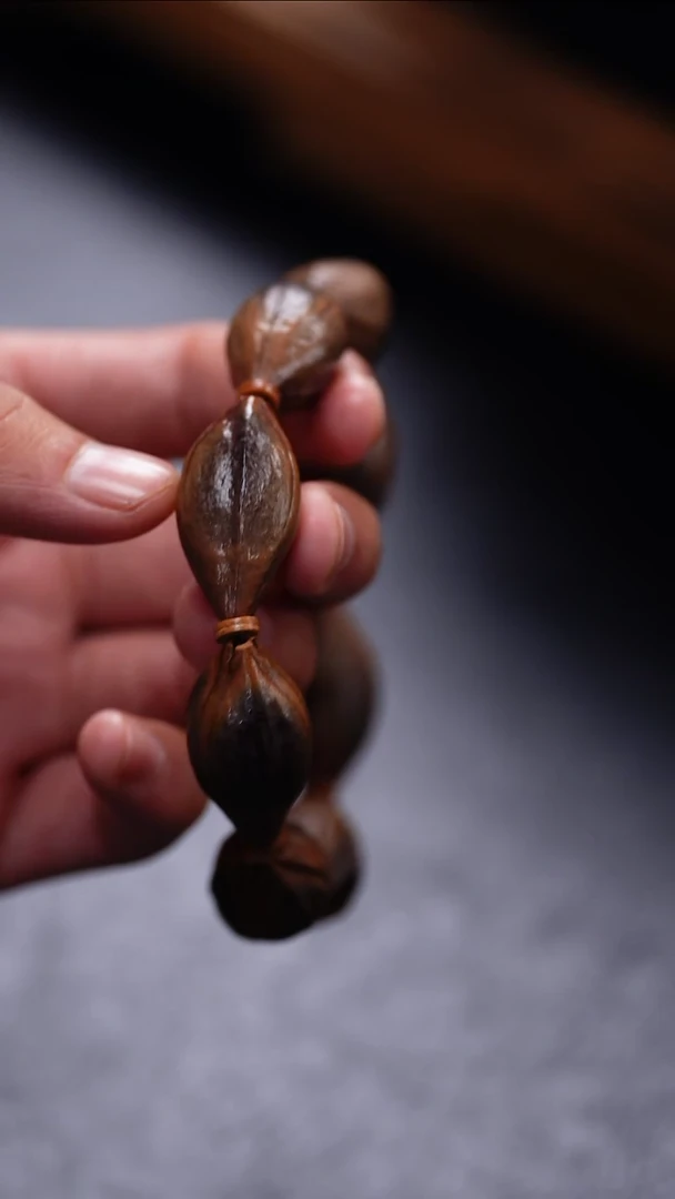 【闪购商品】橄榄核吊坠更厉害