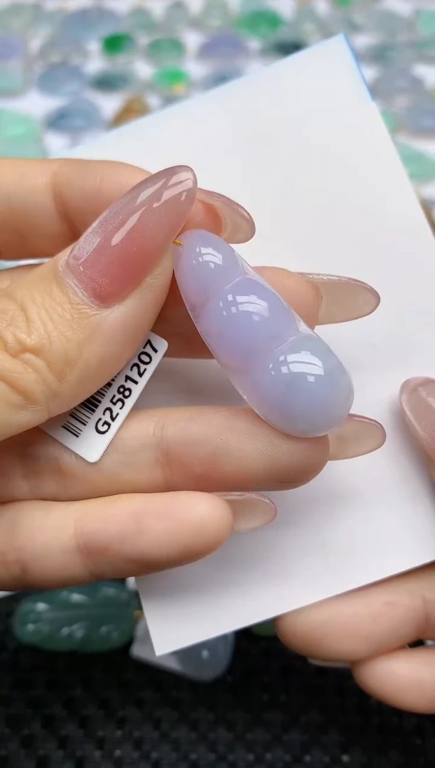 【闪购商品】翡翠挂件18K金镶嵌天然翡翠A货