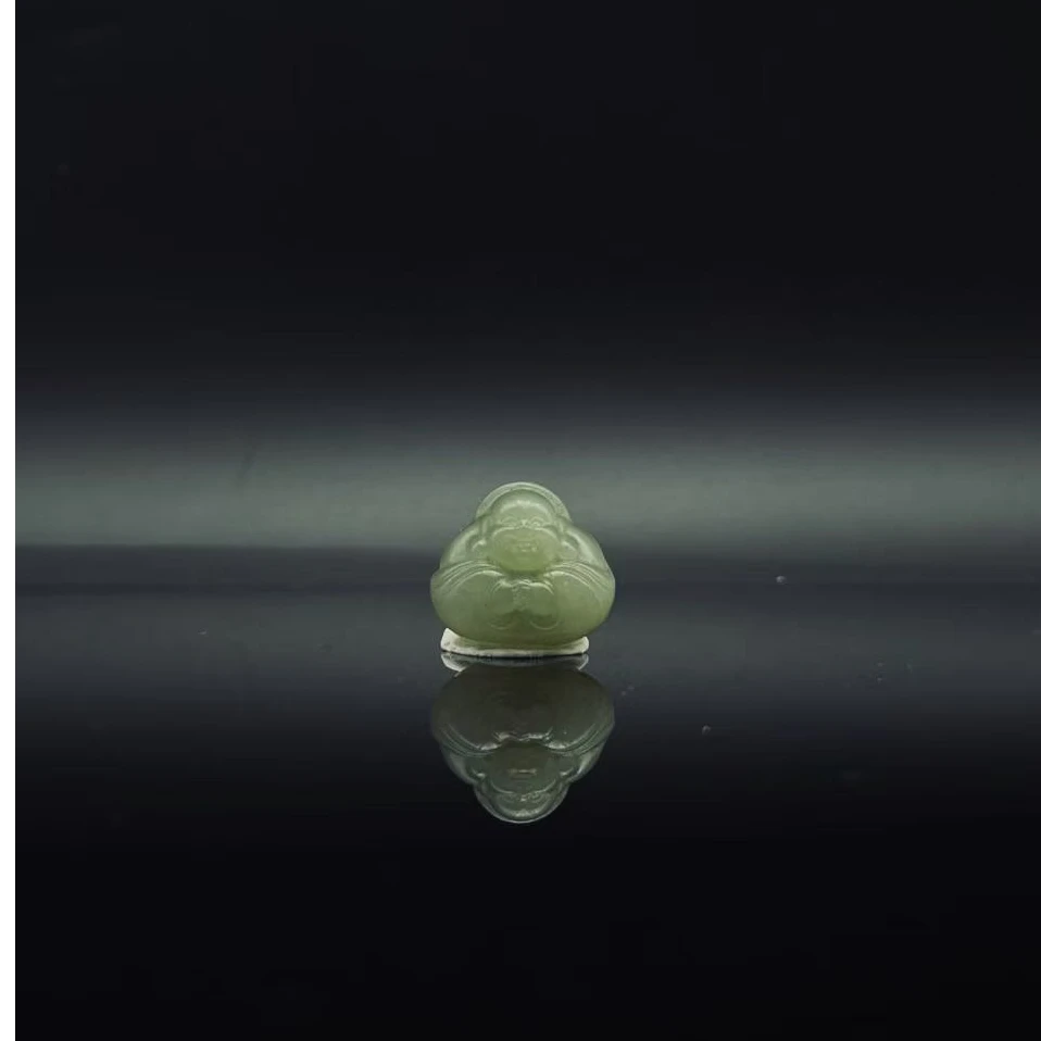 和田玉抱抱佛吊坠8930