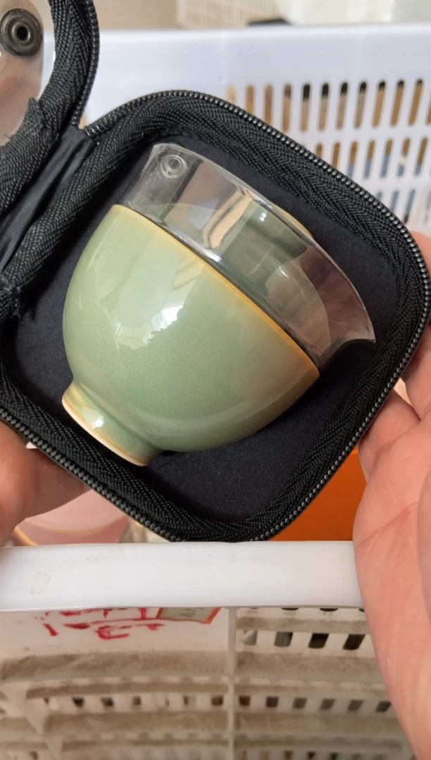 杯无运费险有瑕疵的摄影的产品有使用过的痕迹有点脏介意勿拍