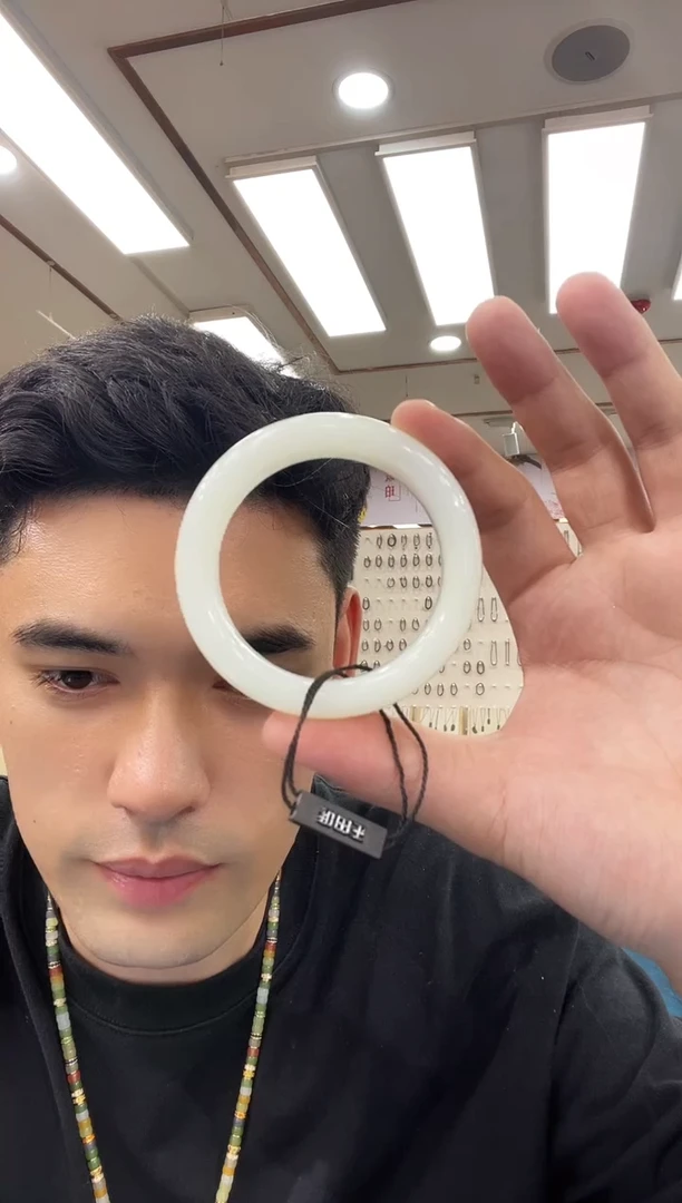 未镶嵌手镯和田玉多****?小艾多样性发货拍一发一