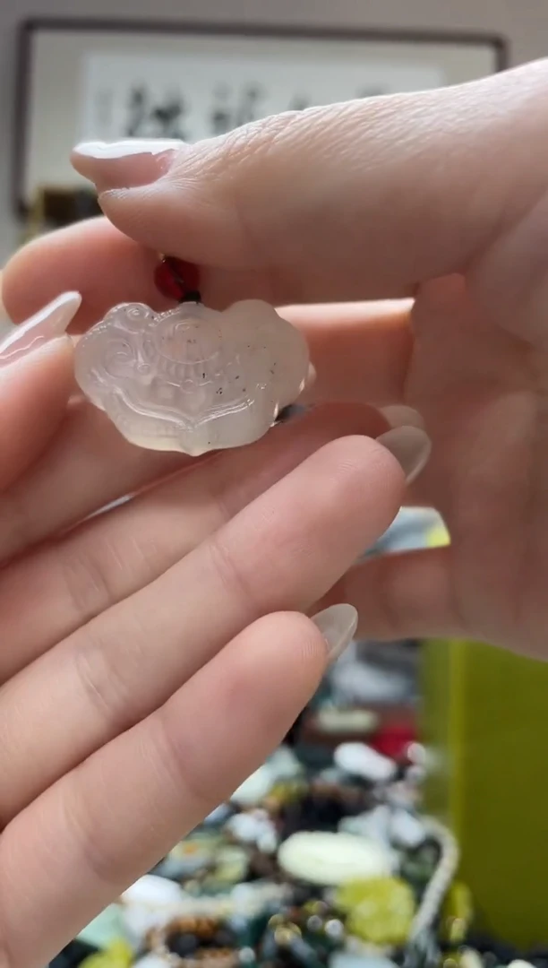 未镶嵌岫玉吊坠·