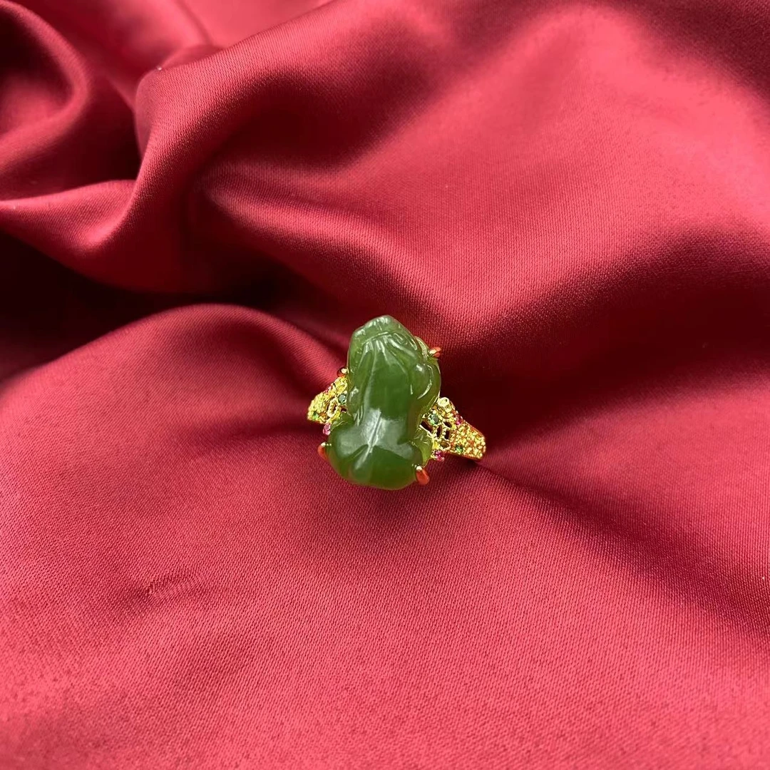 和田玉镂空貔貅戒指A119