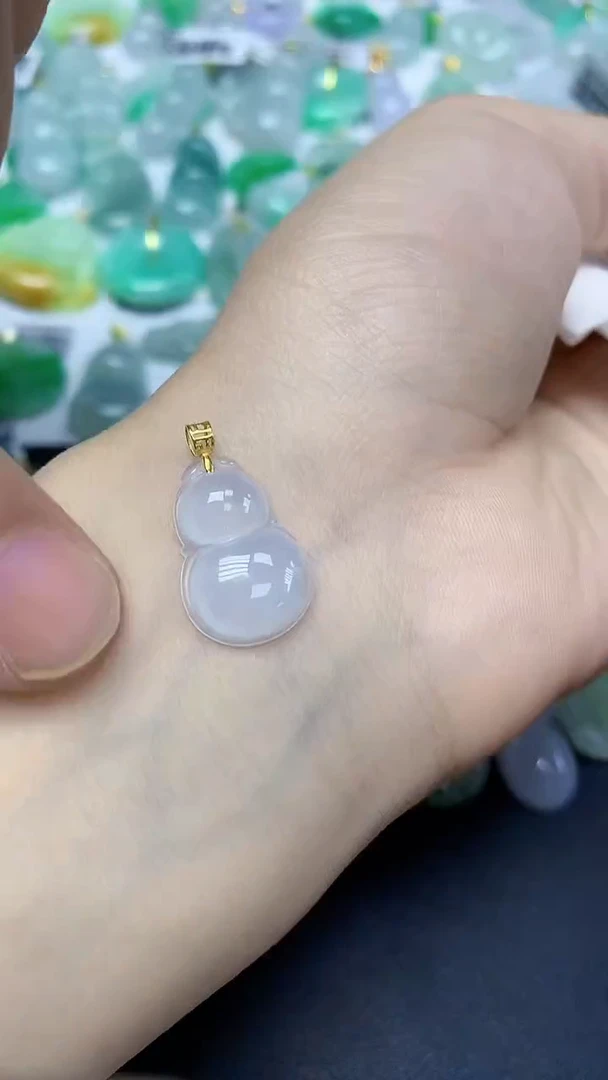 翡翠18K金镶嵌颈饰天然缅甸翡翠A货