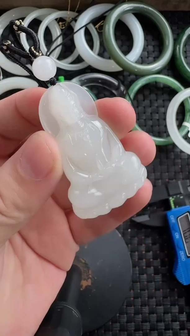 颈饰未镶嵌和田玉白玉观音