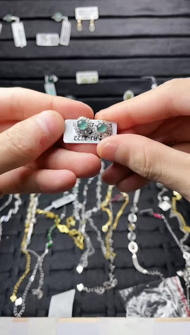 颈饰未镶嵌翡翠我