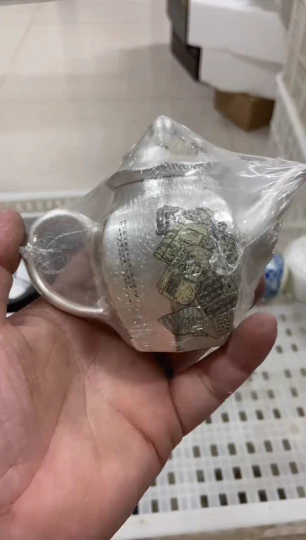 无运费险有瑕疵的摄影的产品有使用过的痕迹有点脏介意勿拍