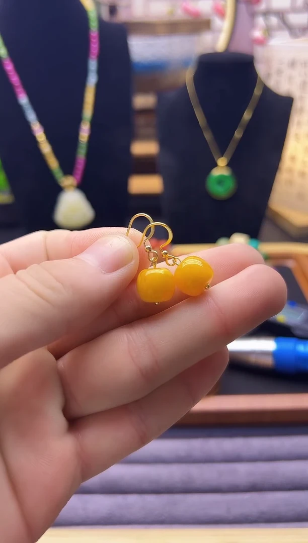 【闪购商品】蜜蜡耳饰14K金镶嵌E01