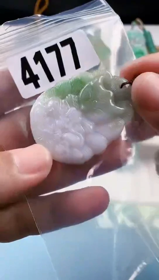 【闪购商品】翡翠颈饰未镶嵌天然翡翠吊坠挂件