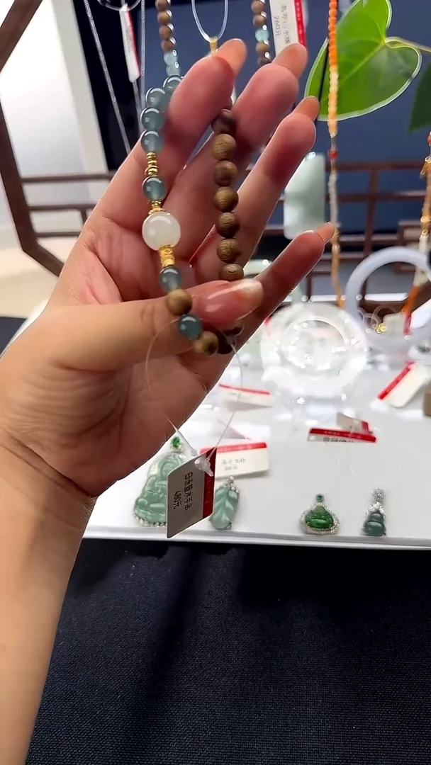 未镶嵌手链翡翠沉香手链