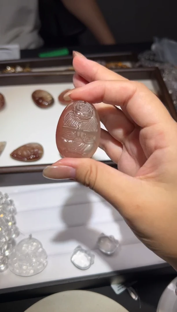 吊坠(不含链)未镶嵌水晶粉兔毛狐狸吊坠