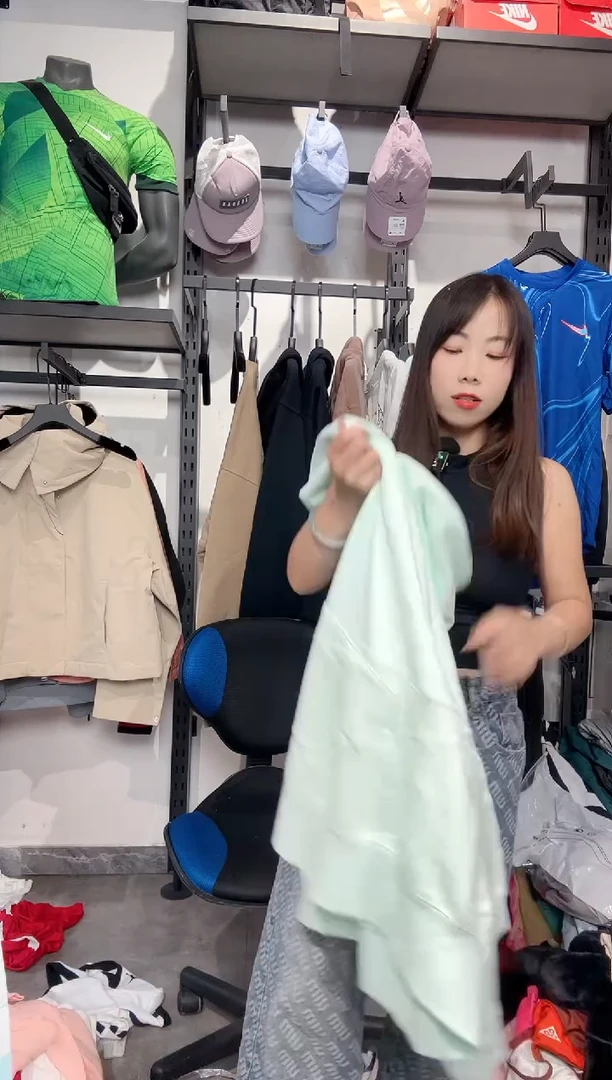 1306  编码 耐克卫衣服饰过款为准 尺码