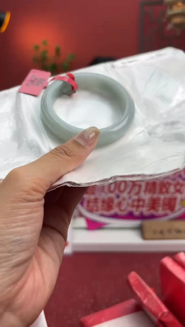 未镶嵌手镯翡翠婷*翡翠手镯