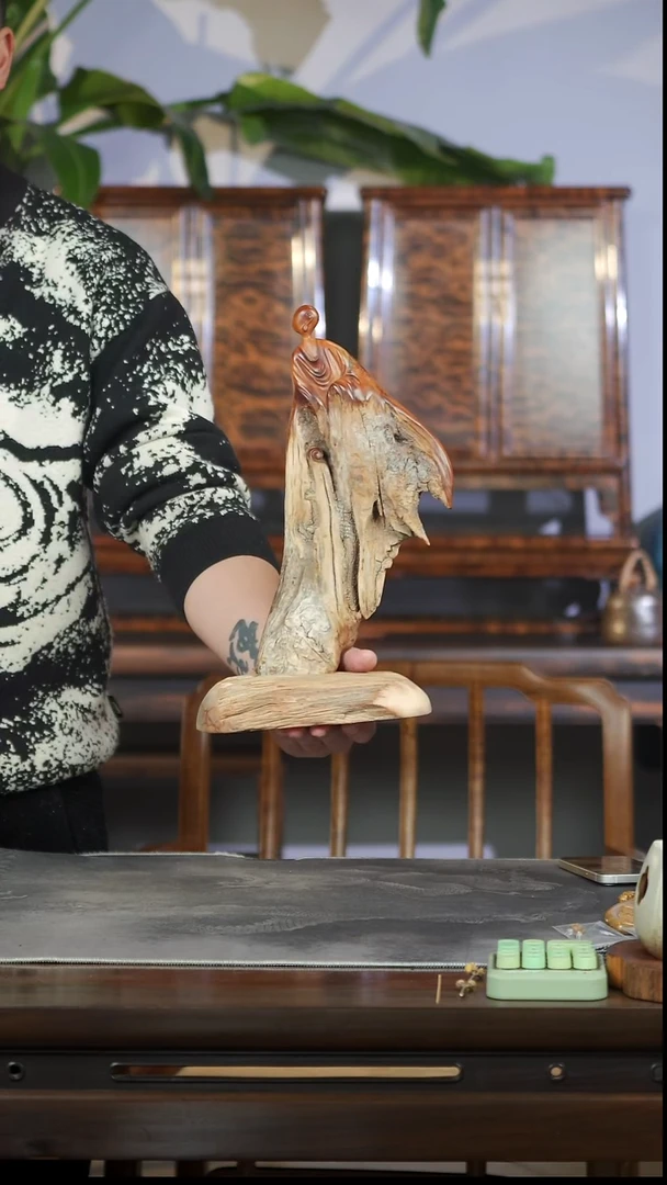 柏木（崖柏）355号陈化黑油料巧雕无相摆件