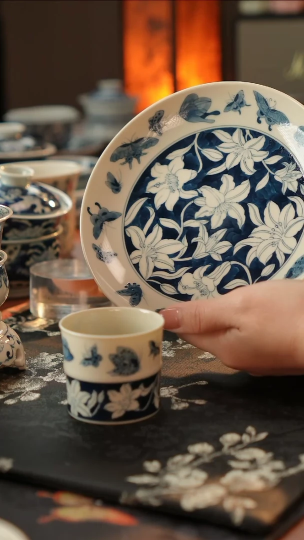 百合蛱蝶壶承111111