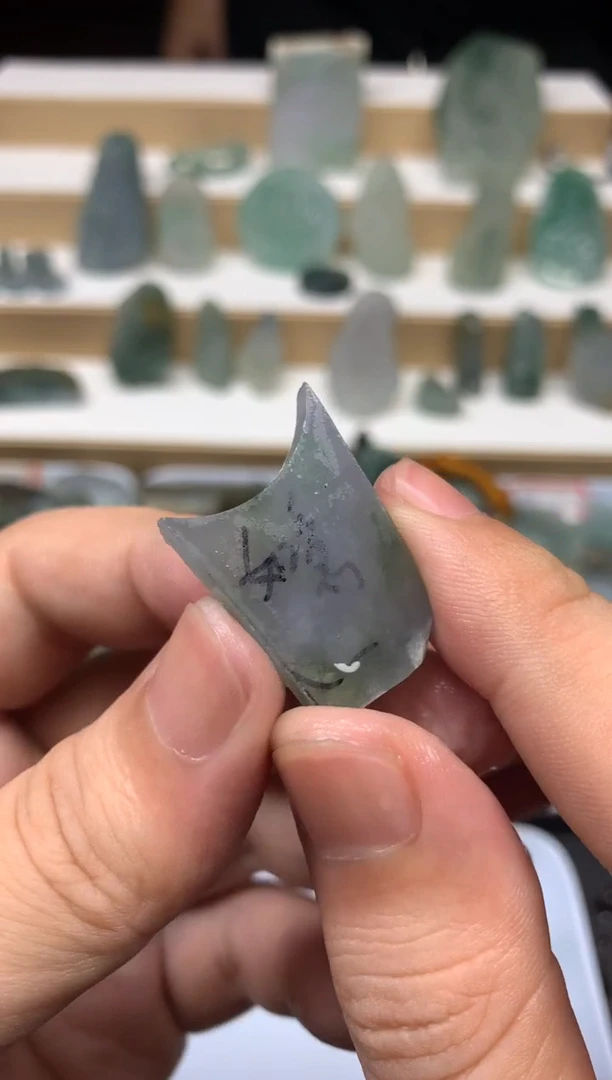 未镶嵌定制翡翠挂件