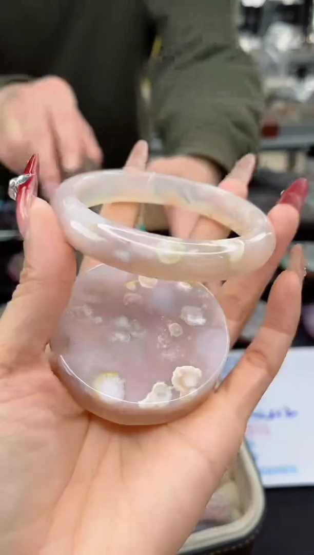 【闪购商品】石英质玉手镯未镶嵌62圈口（赠品镯心）3931388