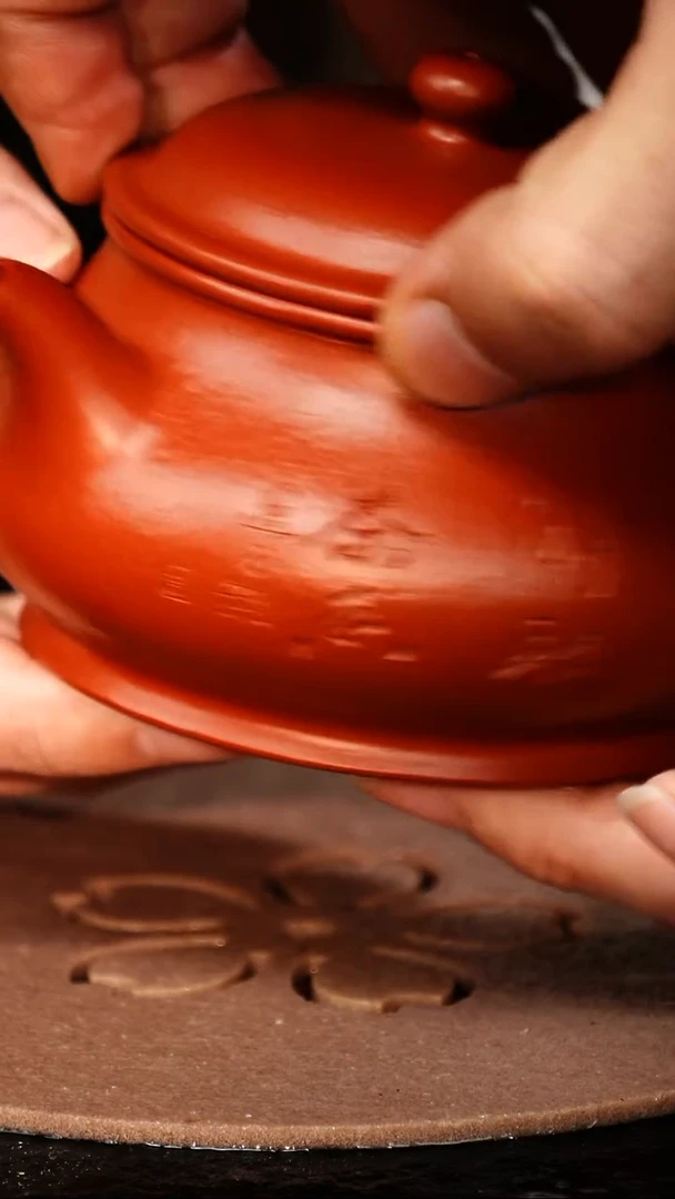 茶壶紫砂成进窑 明炉154 朱泥 160毫升 十八目