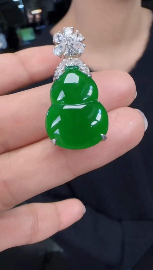 未镶嵌定制翡翠翡翠吊坠77