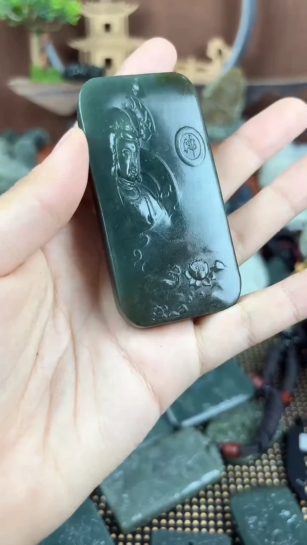 和田玉未镶嵌颈饰1