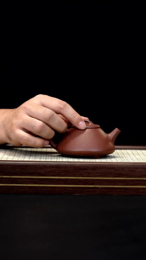 茶壶紫砂张立军 子冶 底槽青