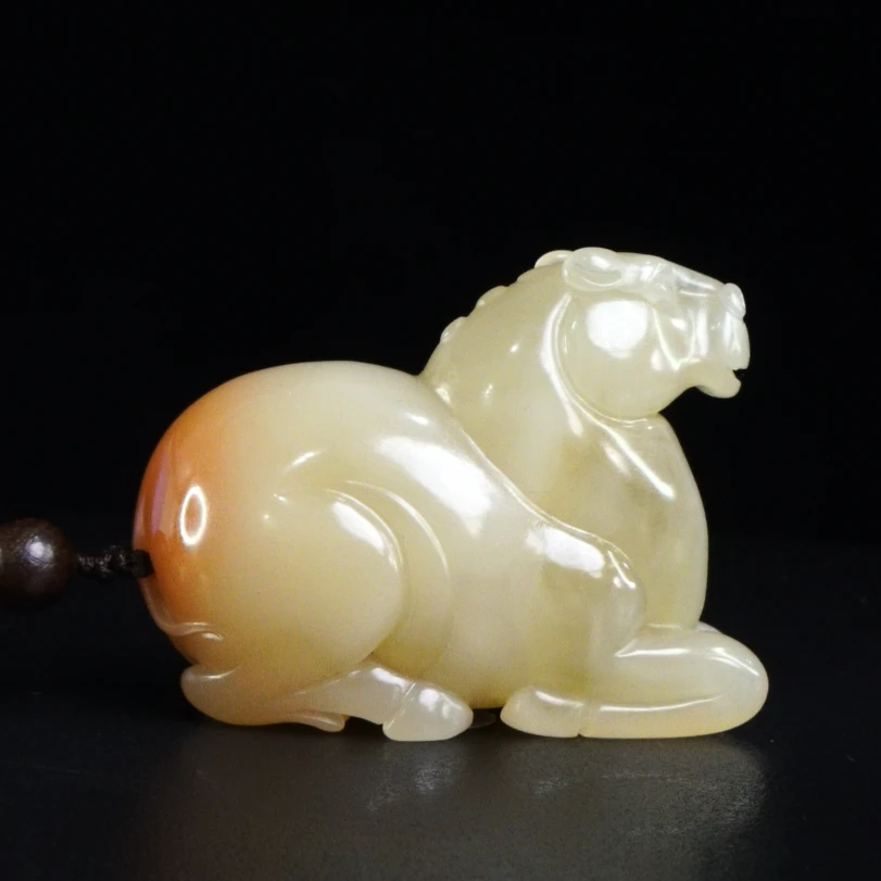 10寿山石水洞桃花一马当先手把件118克6.8x3x5