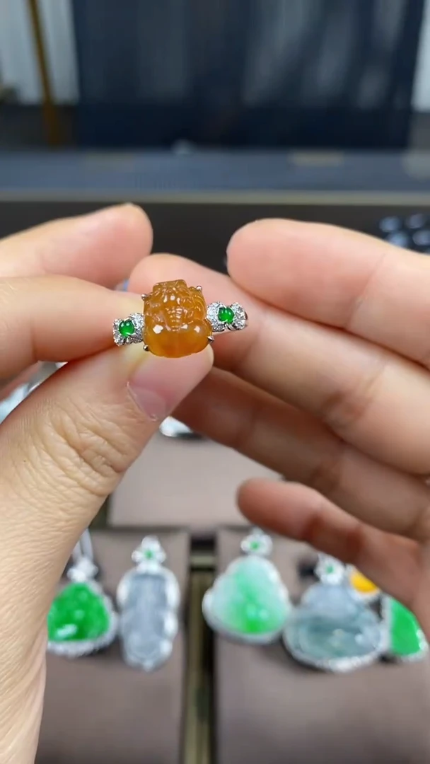 【闪购商品】翡翠戒指18K金镶嵌翡翠貔貅戒指