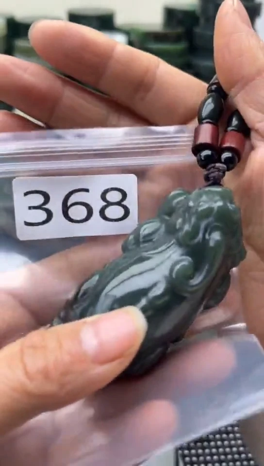 未镶嵌和田玉珠宝半成品貔貅