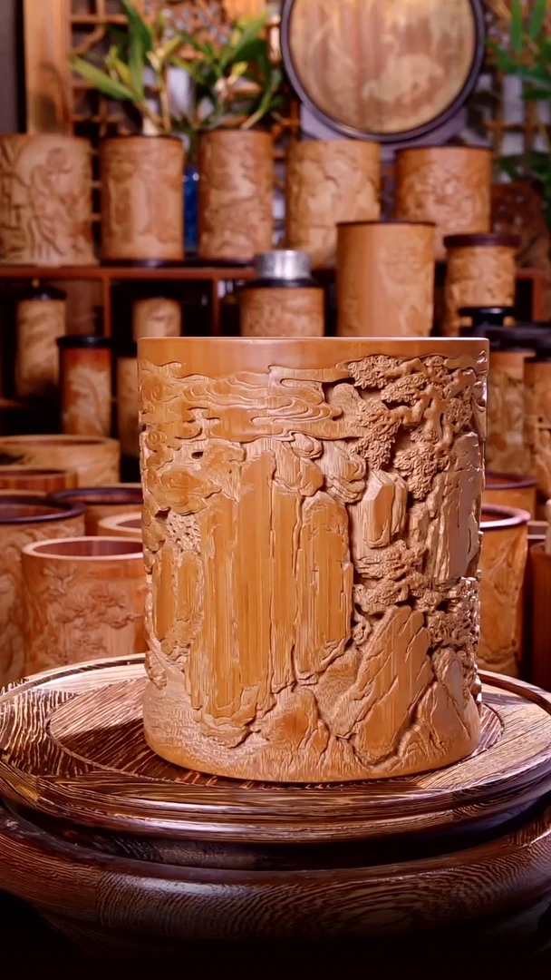 竹老*童雕刻笔筒 截图凭证1980