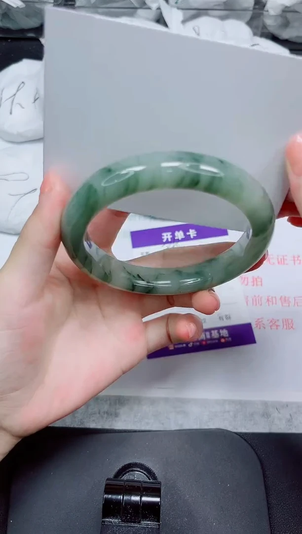 石英质玉手镯未镶嵌89-64