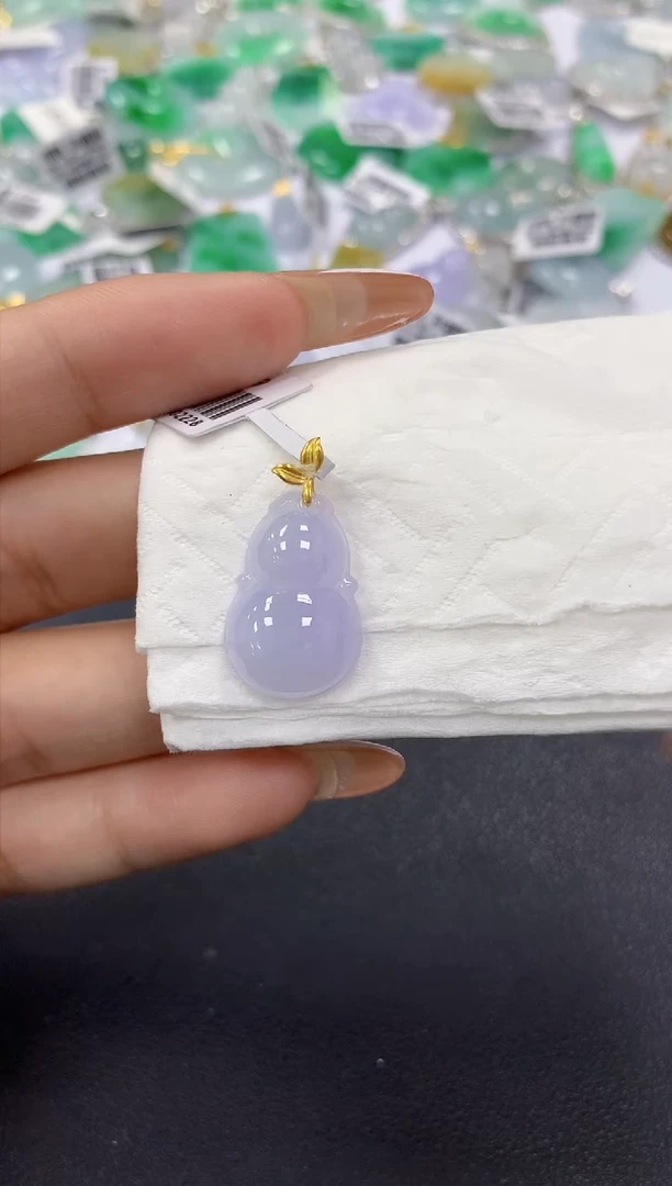 颈饰18K金镶嵌翡翠a货假一赔三支持复检百元上9元证书费自理