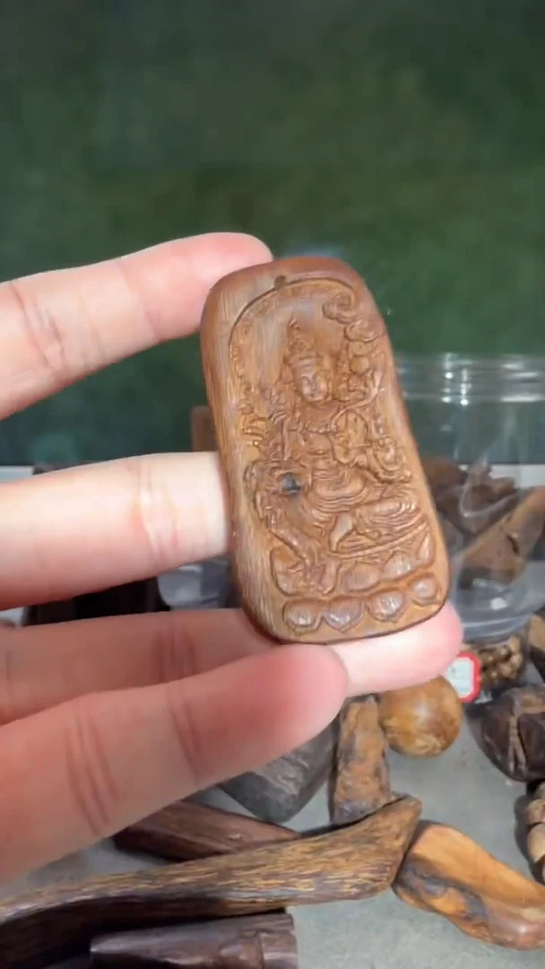 沉香吊坠多样性发一