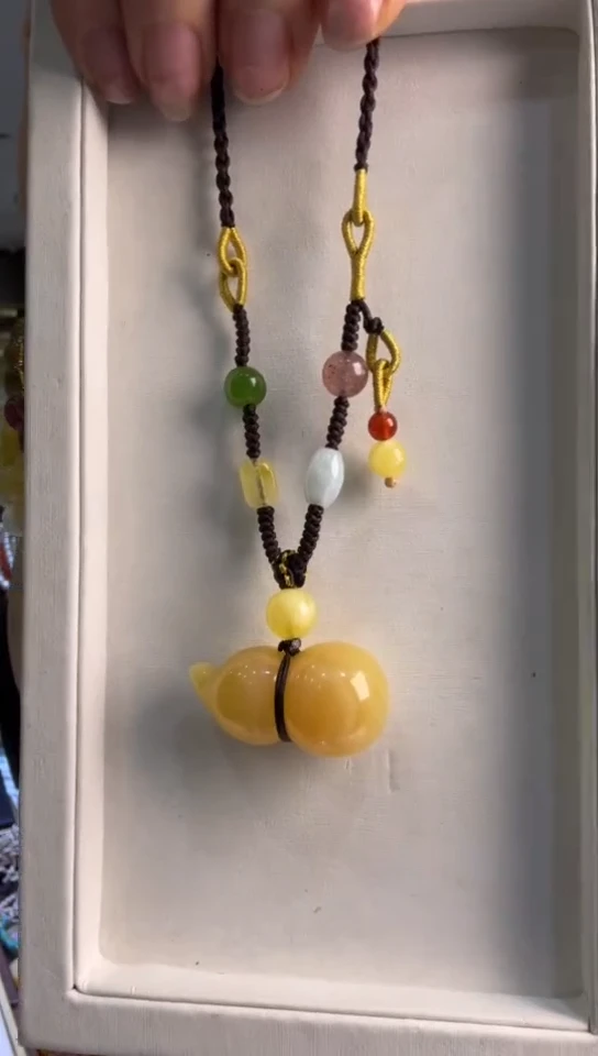 蜜蜡吊坠(赠链)未镶嵌蜜蜡葫芦吊坠