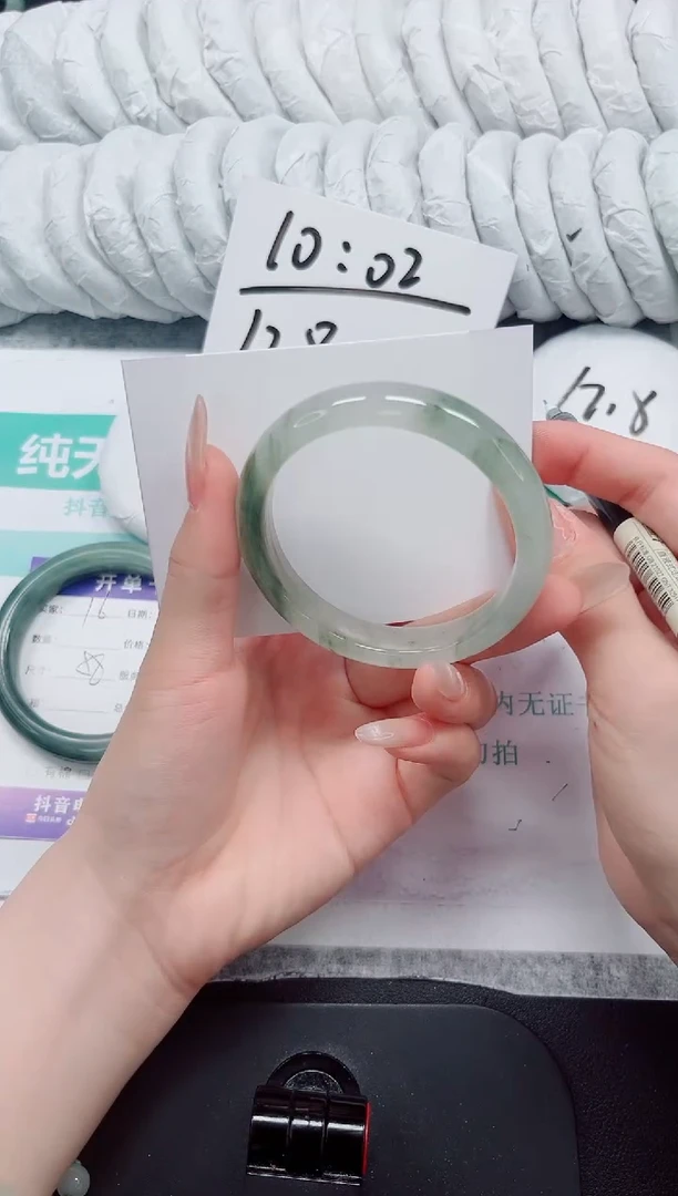 石英质玉手镯未镶嵌17-56.5