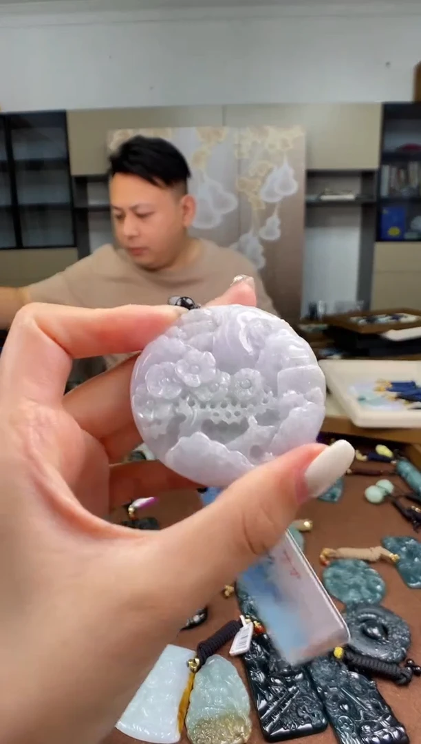 颈饰未镶嵌翡翠多样性发其一