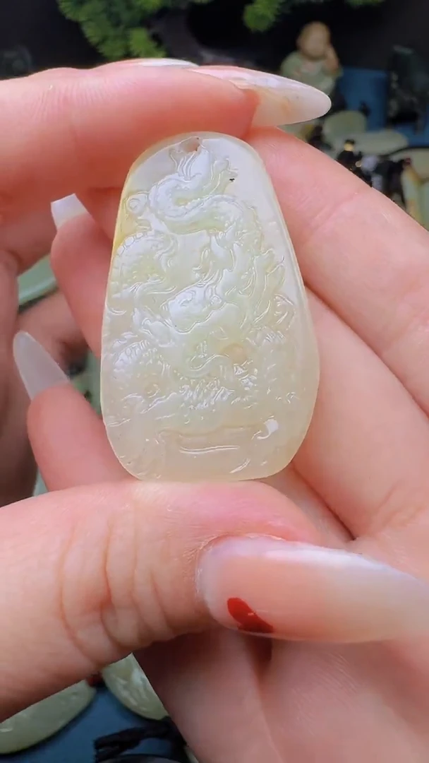 和田玉未镶嵌颈饰1